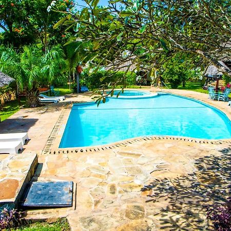 Oasis Diani Beach Villas Exterior foto
