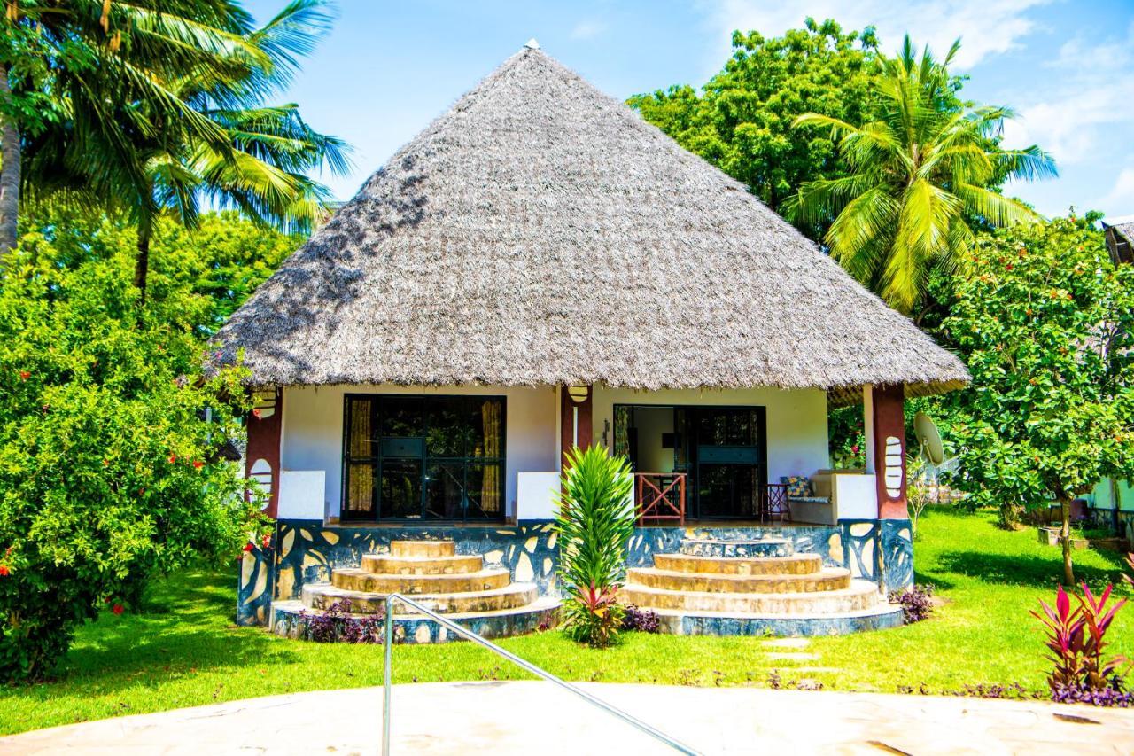 Oasis Diani Beach Villas Exterior foto
