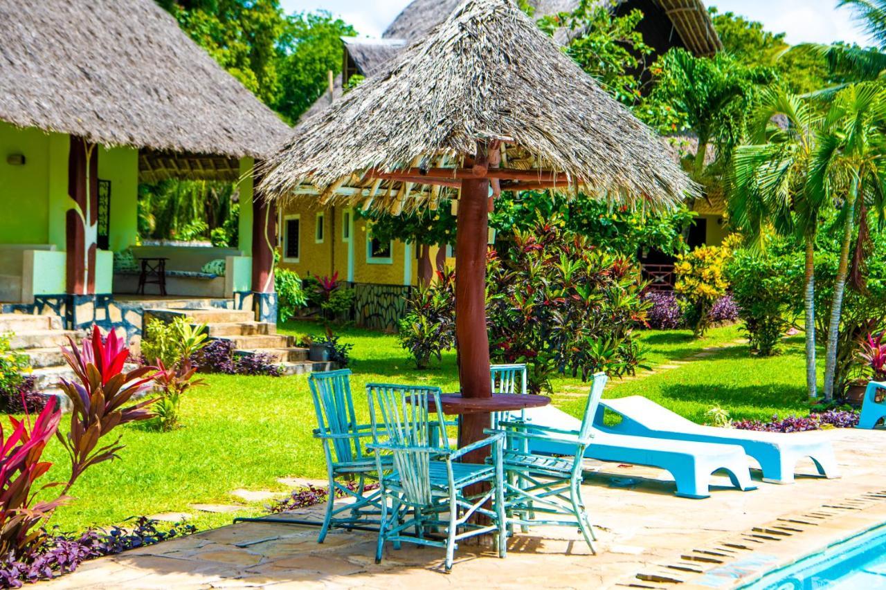 Oasis Diani Beach Villas Exterior foto