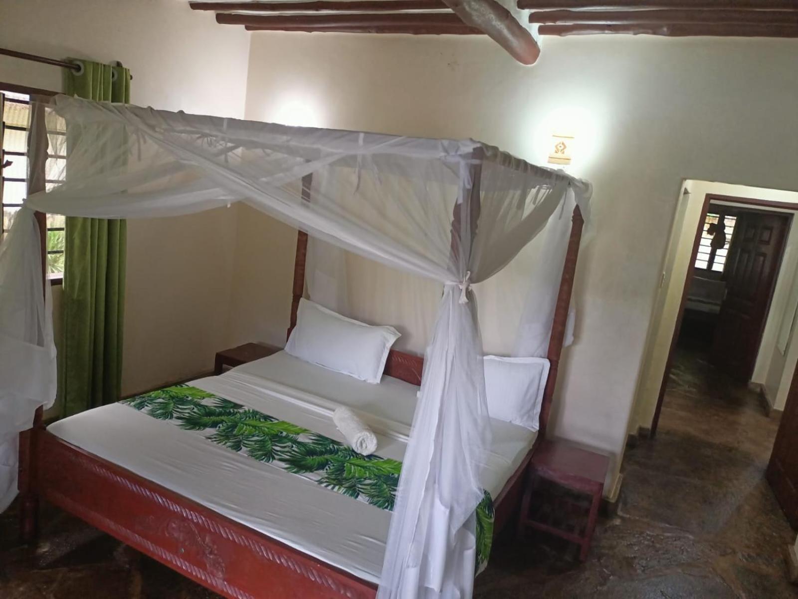 Oasis Diani Beach Villas Exterior foto