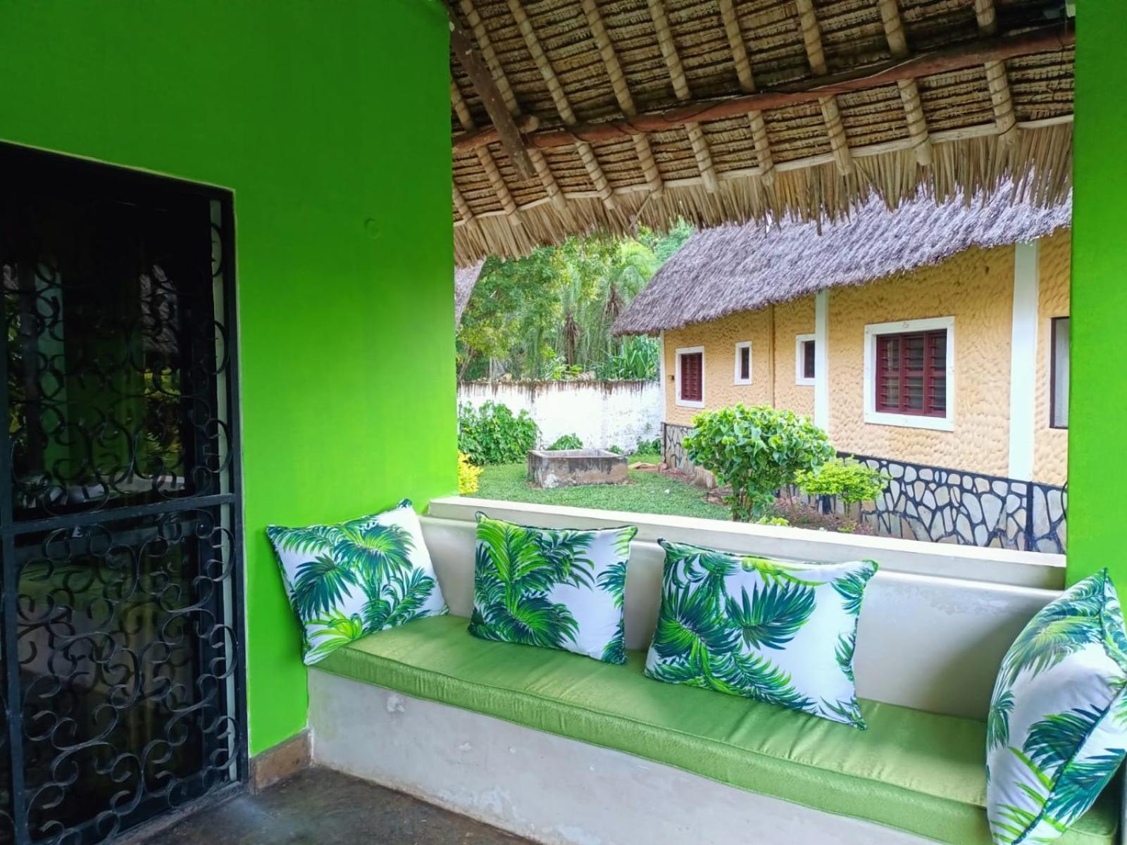 Oasis Diani Beach Villas Exterior foto